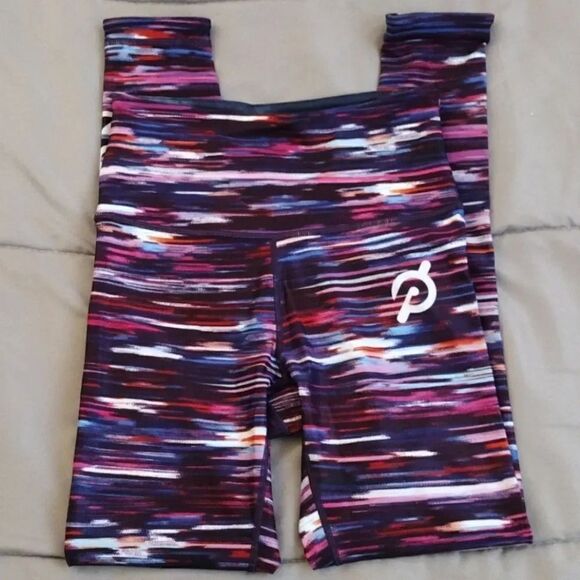 PELOTON Set Sports Bra and Melody Reversible Leggings Size Small NWT - Picture 8 of 16